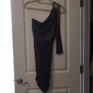 Short one sleeve ruched dress